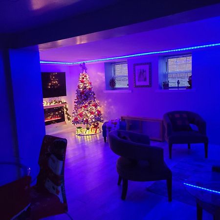 Lovely 2 Bedroom Apartment With 2 Entrance And Parking New York City Exterior photo