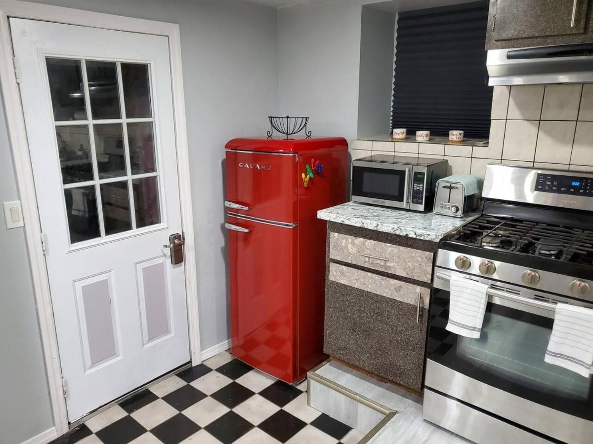 Lovely 2 Bedroom Apartment With 2 Entrance And Parking New York City Exterior photo