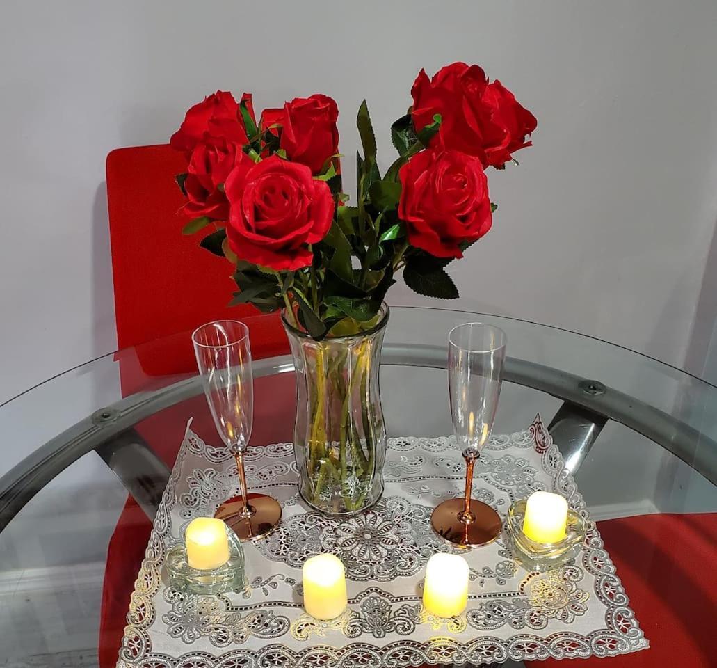 Lovely 2 Bedroom Apartment With 2 Entrance And Parking New York City Exterior photo