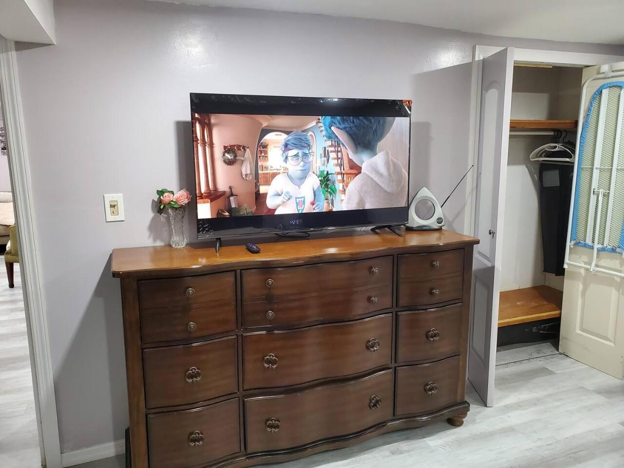 Lovely 2 Bedroom Apartment With 2 Entrance And Parking New York City Exterior photo