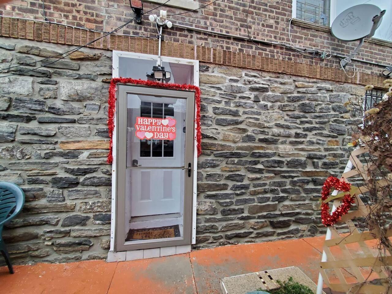 Lovely 2 Bedroom Apartment With 2 Entrance And Parking New York City Exterior photo