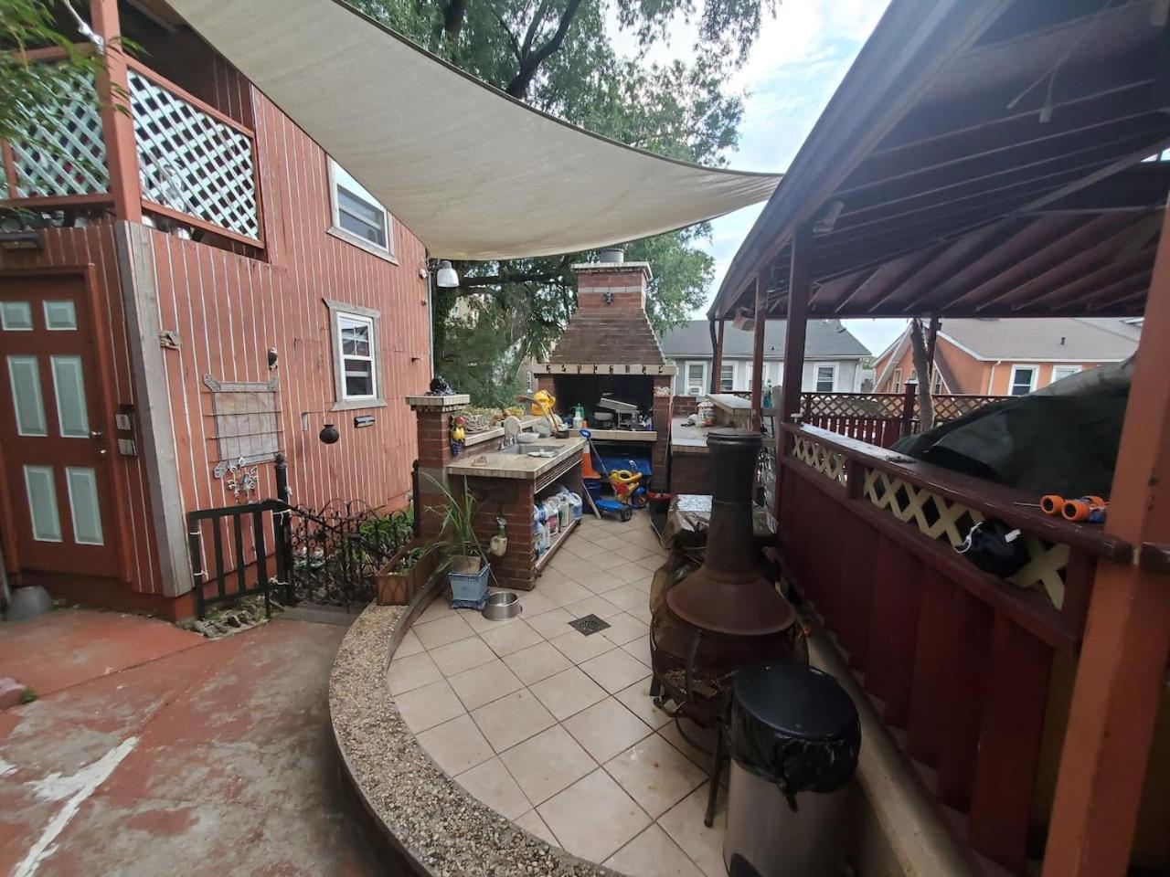 Lovely 2 Bedroom Apartment With 2 Entrance And Parking New York City Exterior photo